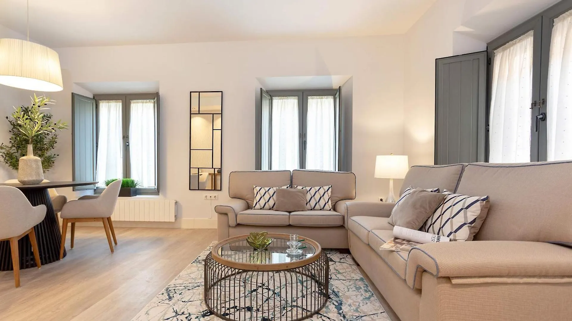 Genteel Home Varela Granada Apartment